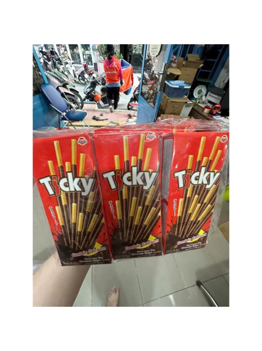 Lốc 12 Hộp Bánh Que Ticky Thái Lan Kem Chocolate
