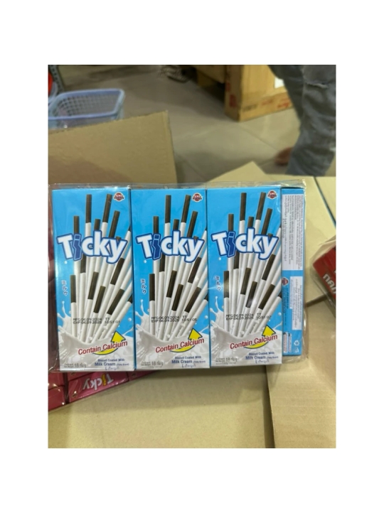 Lốc 12 Hộp Bánh Que Ticky Thái Lan Kem Chocolate
